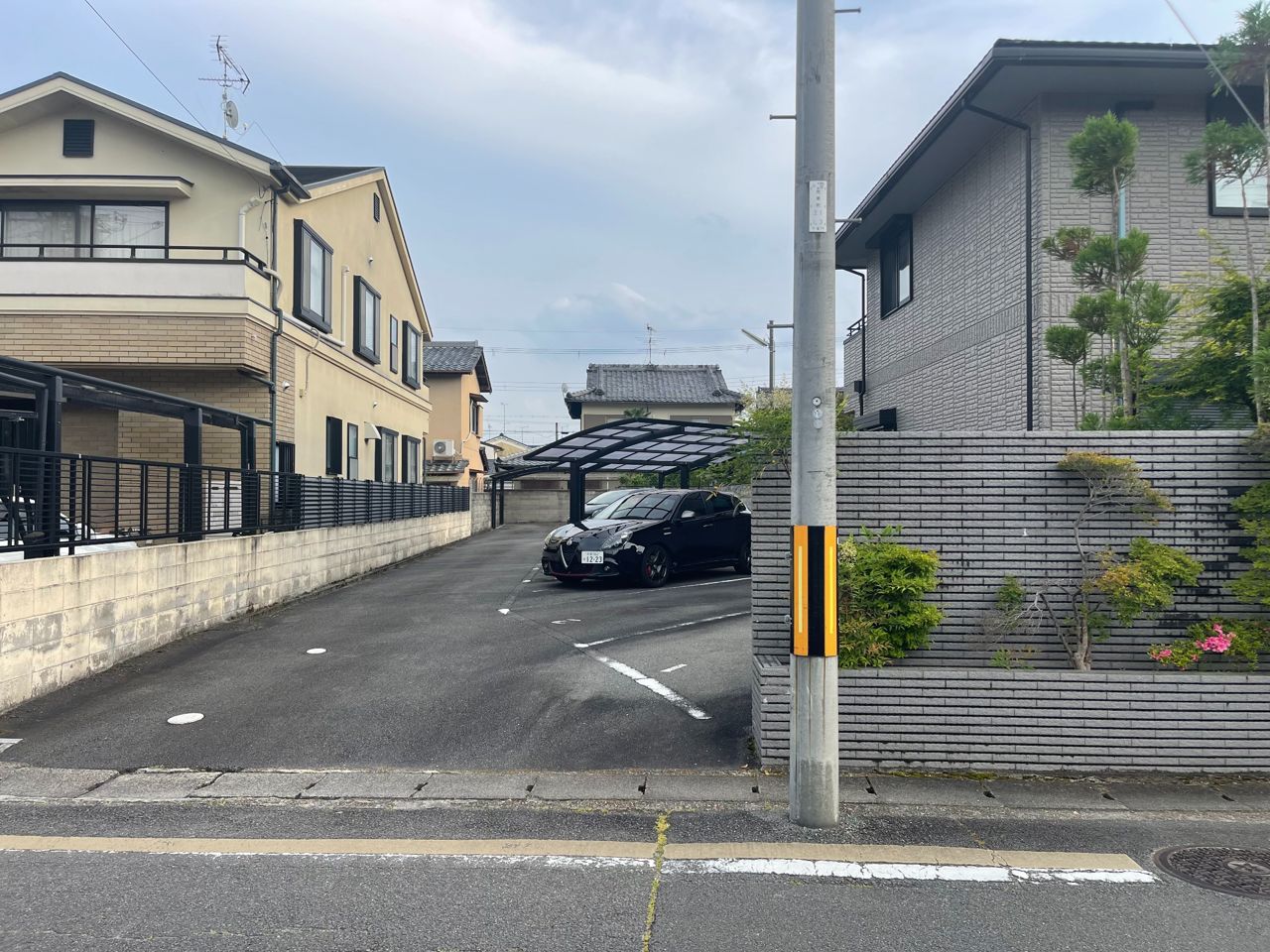 アスファルト駐車場解体着工前写真
